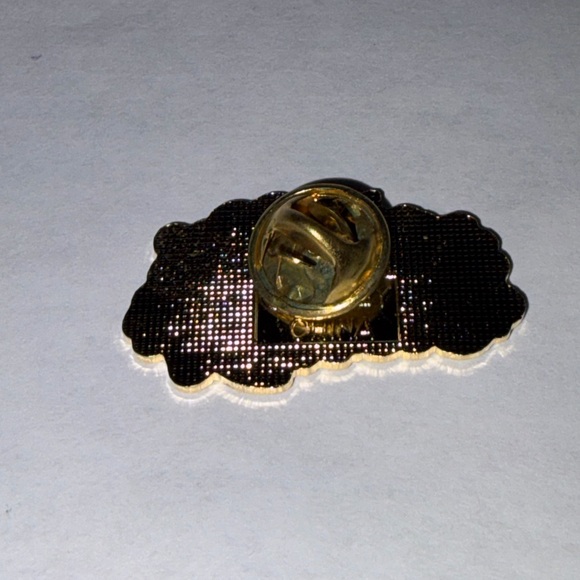 Vintage Walt Disney Travel Company Mickey Mouse Airplane Lapel Pin Disneyana - Picture 3 of 5